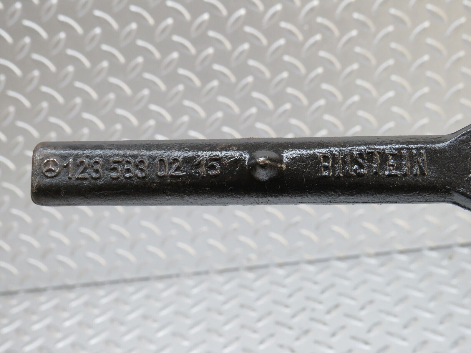 32728 Mercedes-Benz W123 Car Jack Bilstein 1235830215