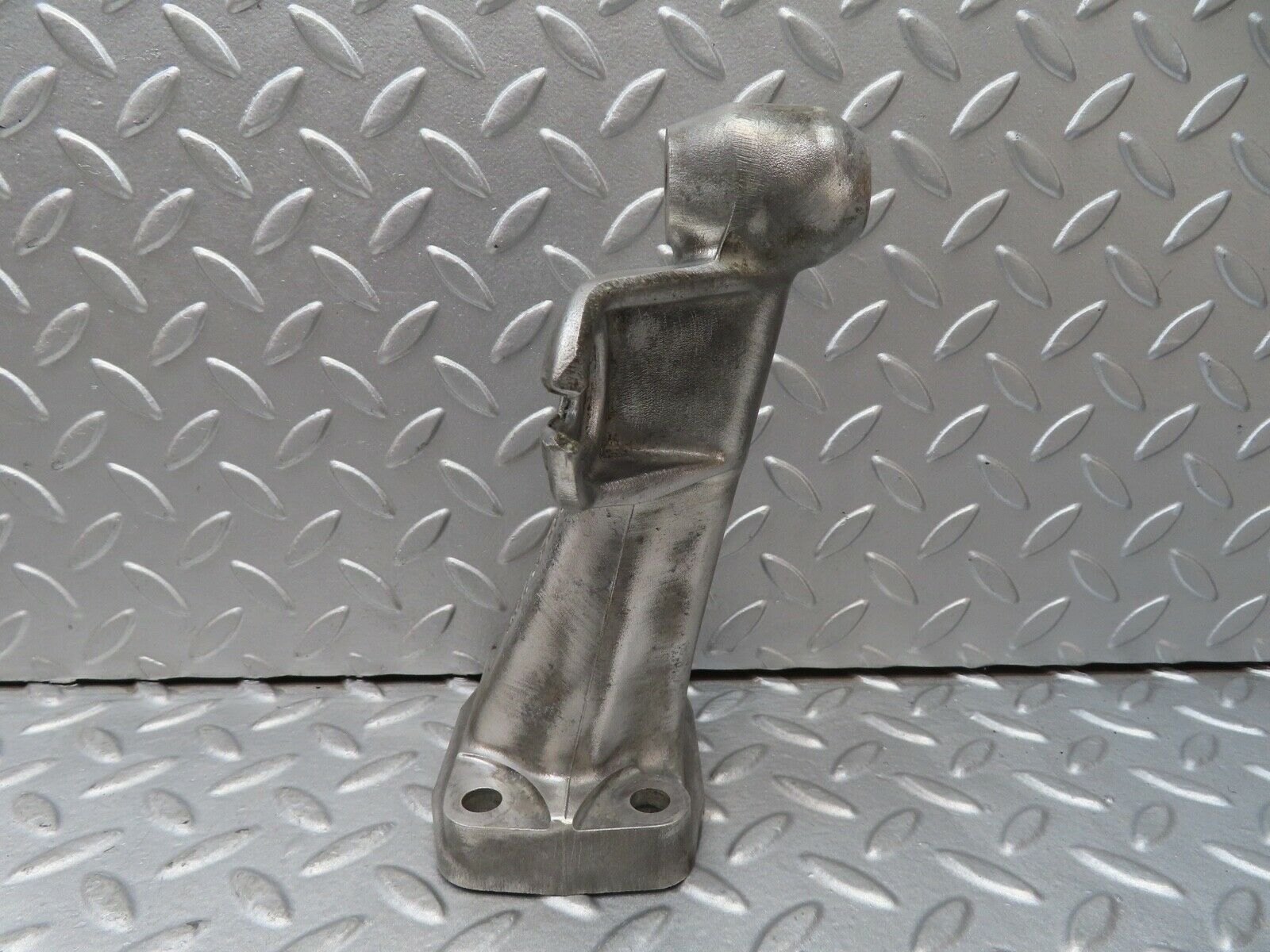 16905 Mercedes-Benz C123 280CE Coupe Engine Mount Bracket 1232230304