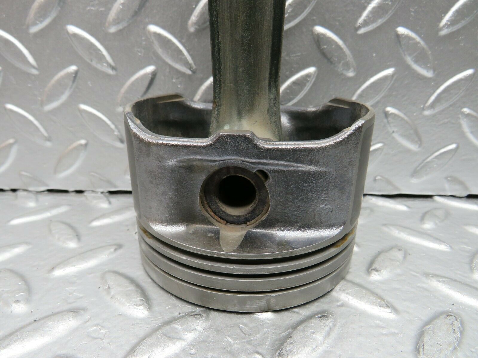 22467 Mercedes-Benz C124 E220 Coupe Piston With Connecting Rod 89.9 mm