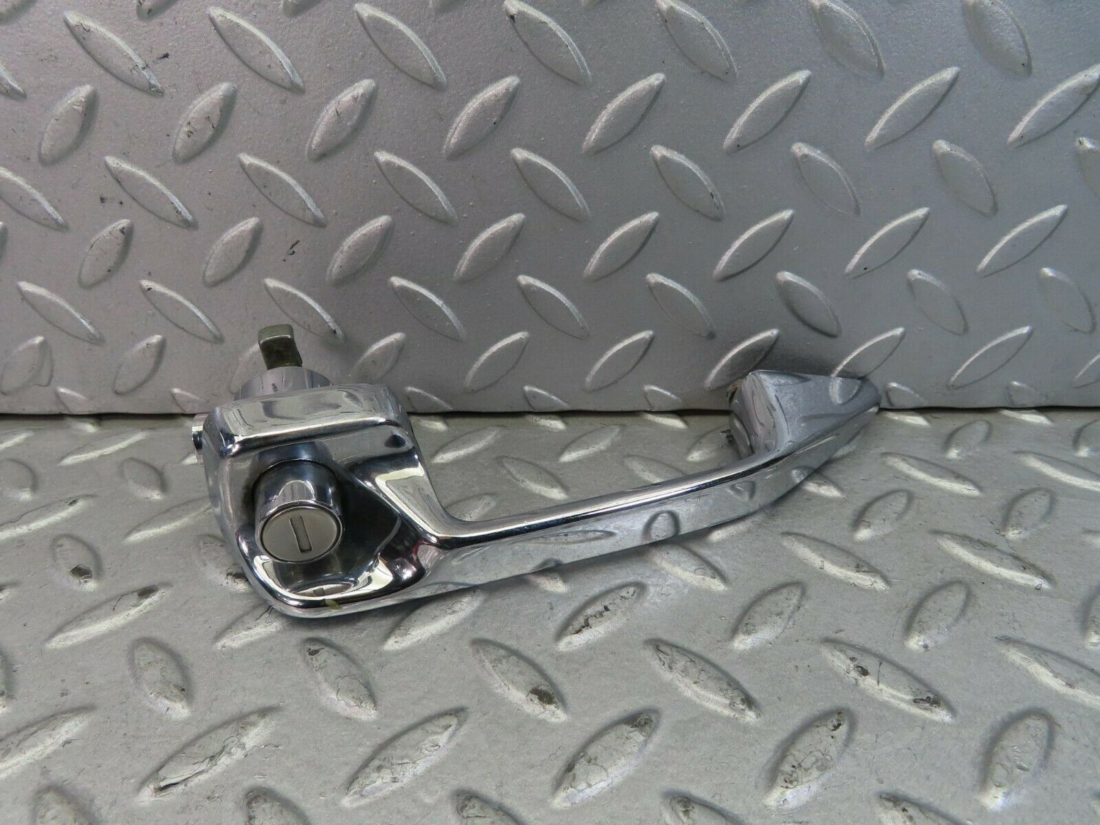 8787 Mercedes-Benz W115 Chrome Door Handle Front Left No Key 1157660101