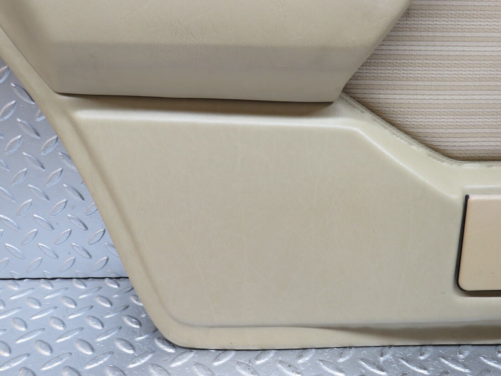 33924 Mercedes-Benz W124 260E Rear Left Door Card 1247370170