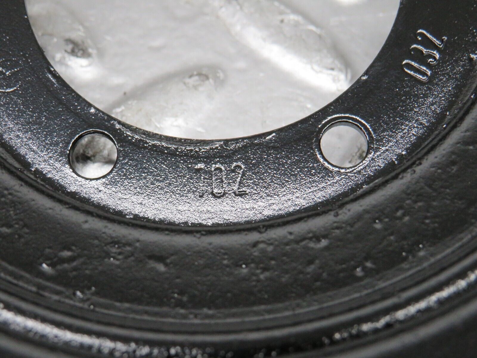 32020 Mercedes-Benz W123 230E Crankshaft Pulley 1020320404