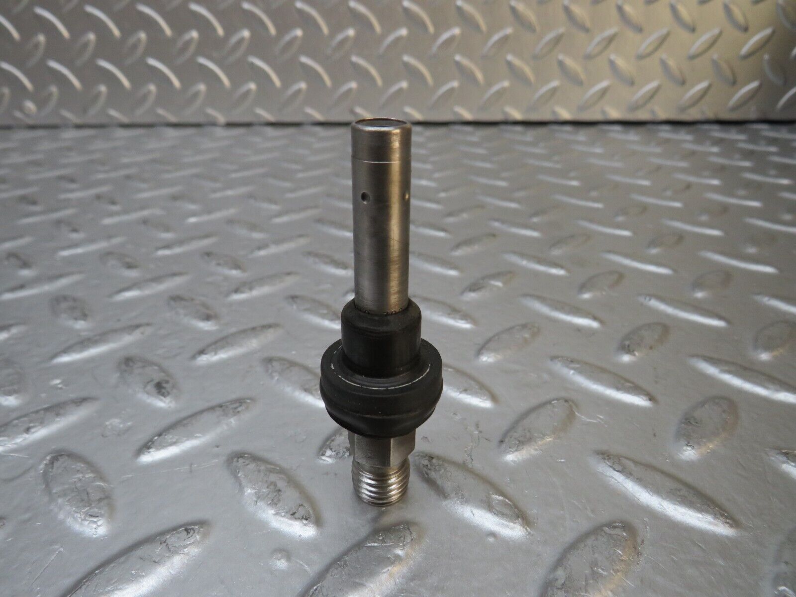 29926 Mercedes-Benz W123 230E Fuel Injector Bosch 0437502010