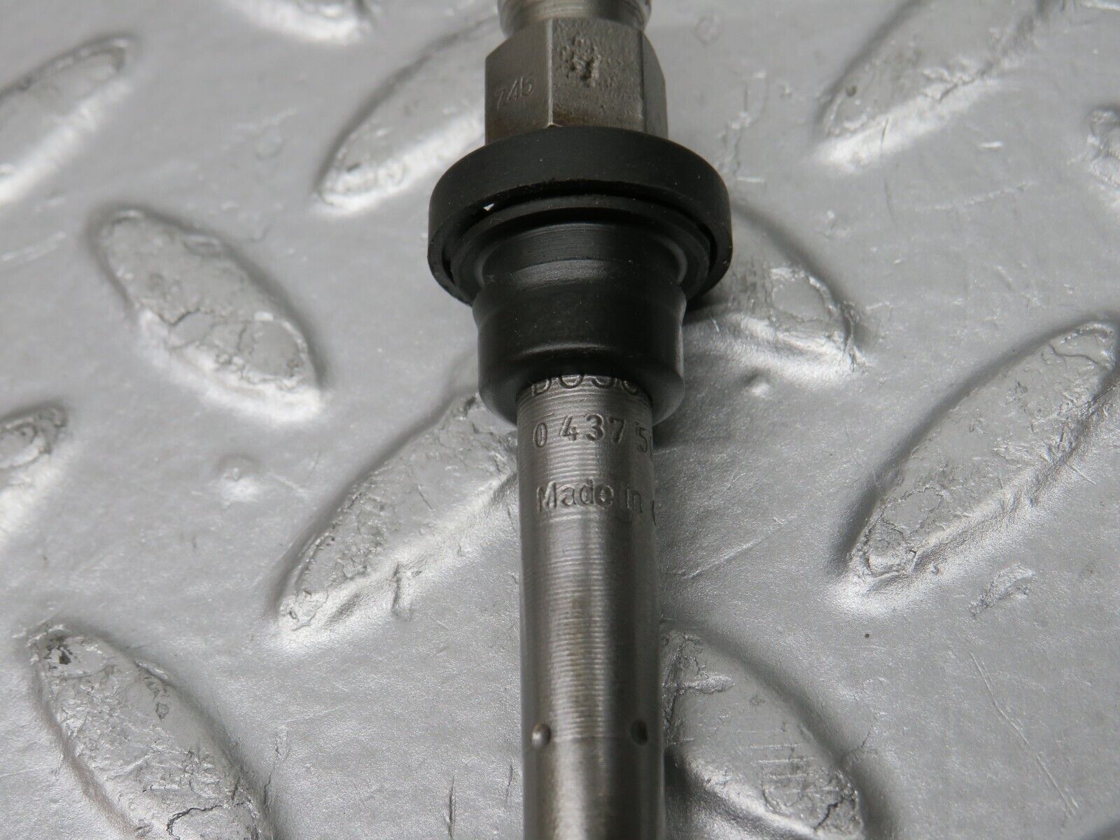 32708 Mercedes-Benz S124 300TE Wagon Fuel Injector Bosch 0437502010