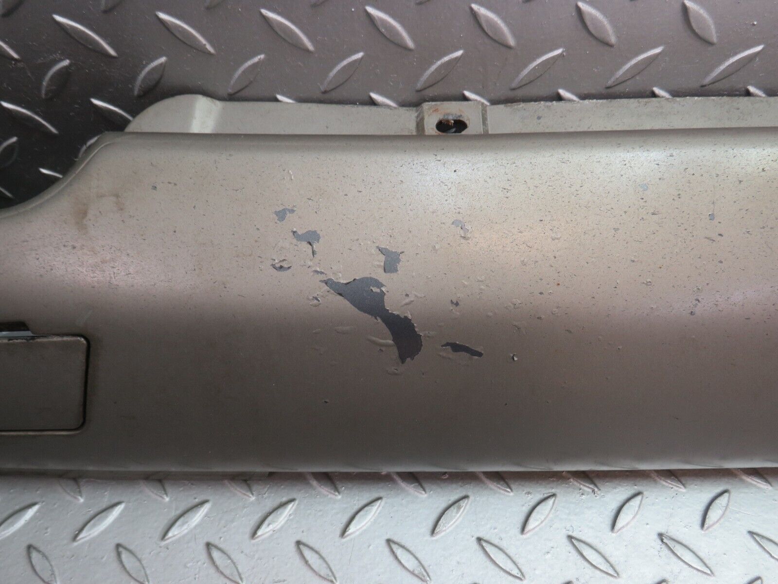 36326 Mercedes-Benz W126 420SE Side Skirt Right 1266905040 1266980230 1266980430