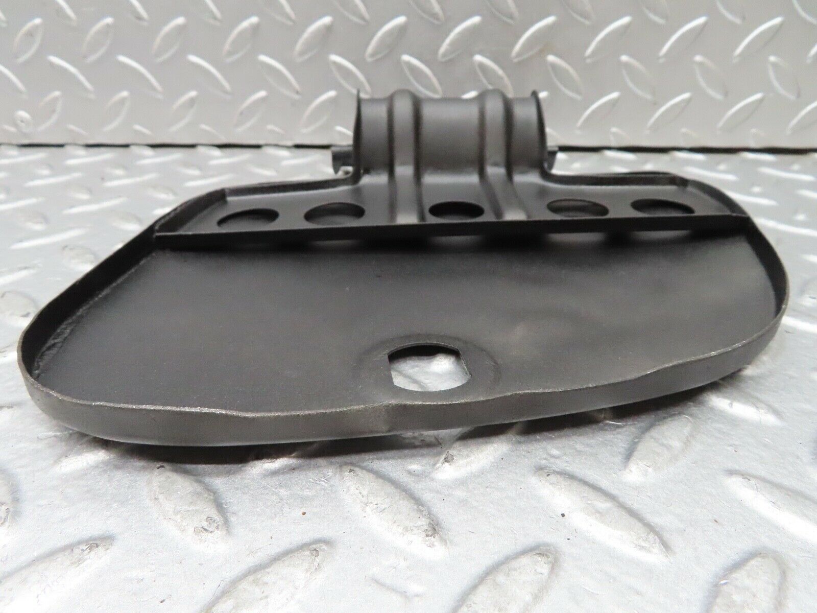 18702 Mercedes-Benz W120 W121 Ponton Fuel Tank Flap Cap