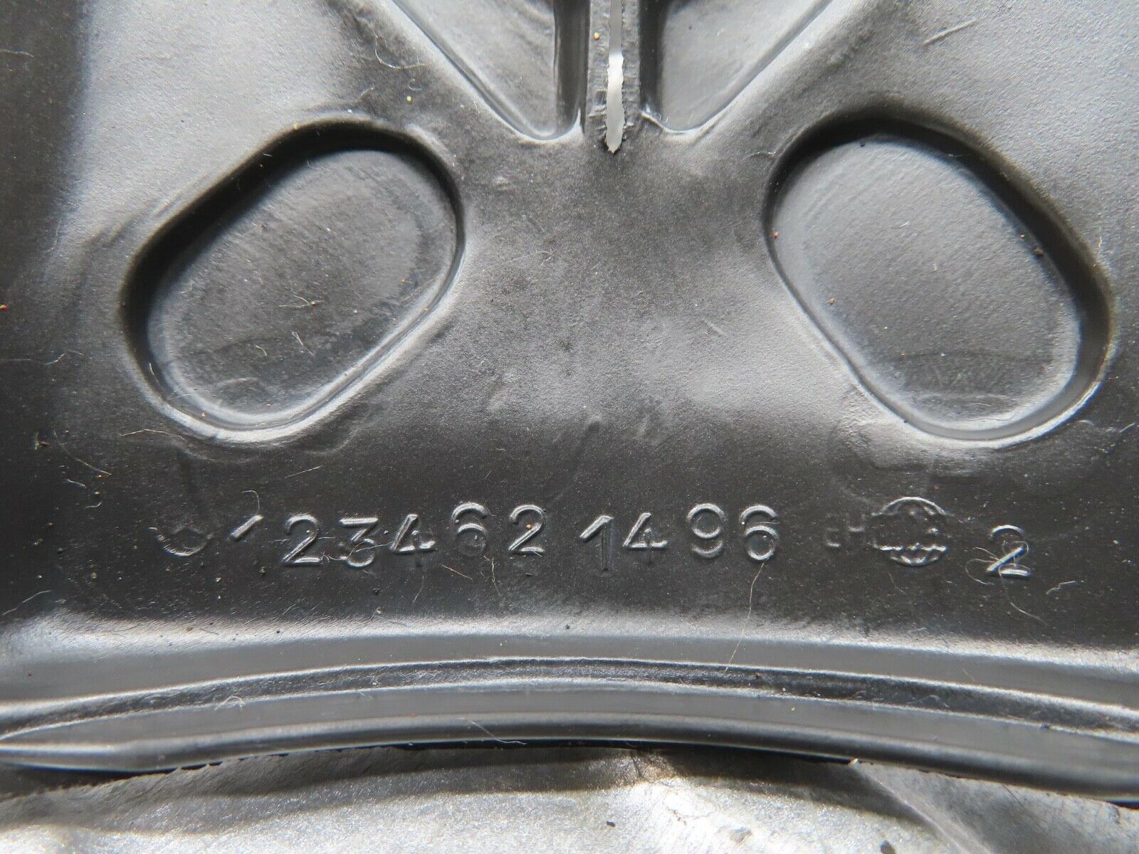 13622 Mercedes-Benz W123 200 Steering Column Switch Rubber Cover 1234621496