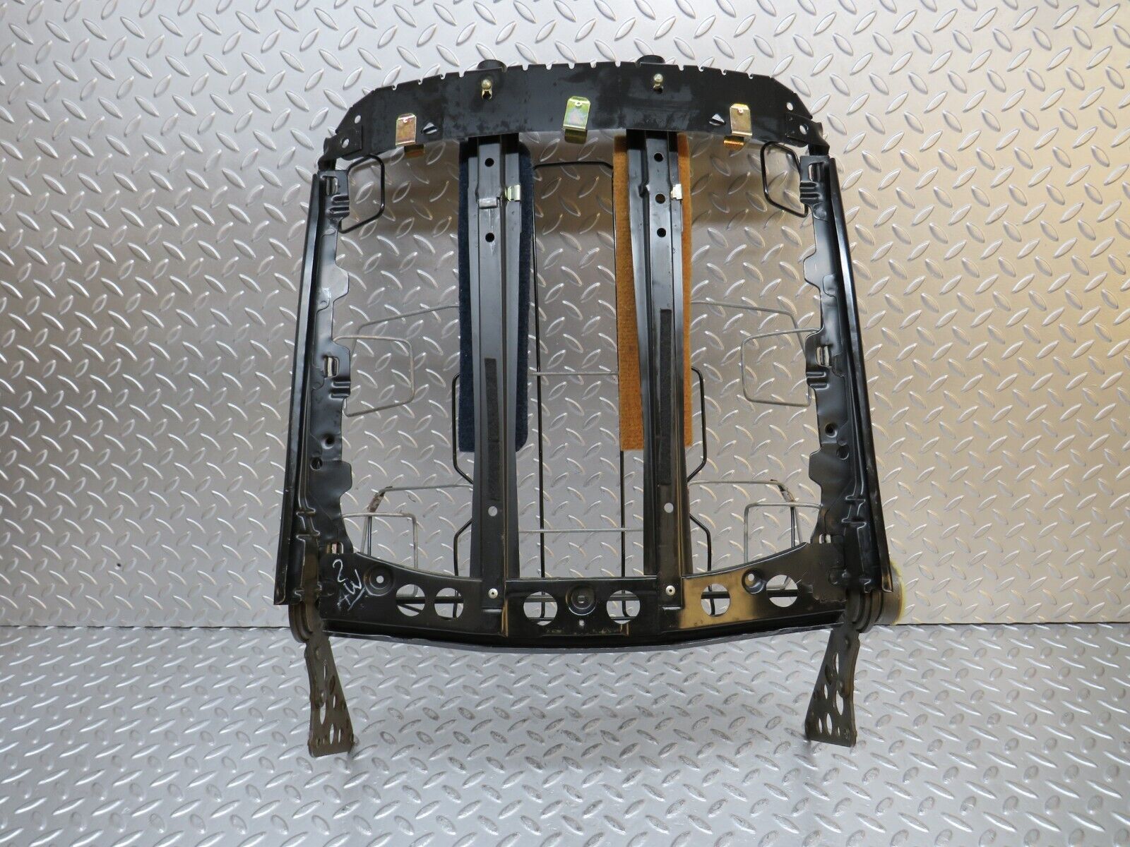 29826 Mercedes-Benz W123 230E Front Right Driver Seat Backrest