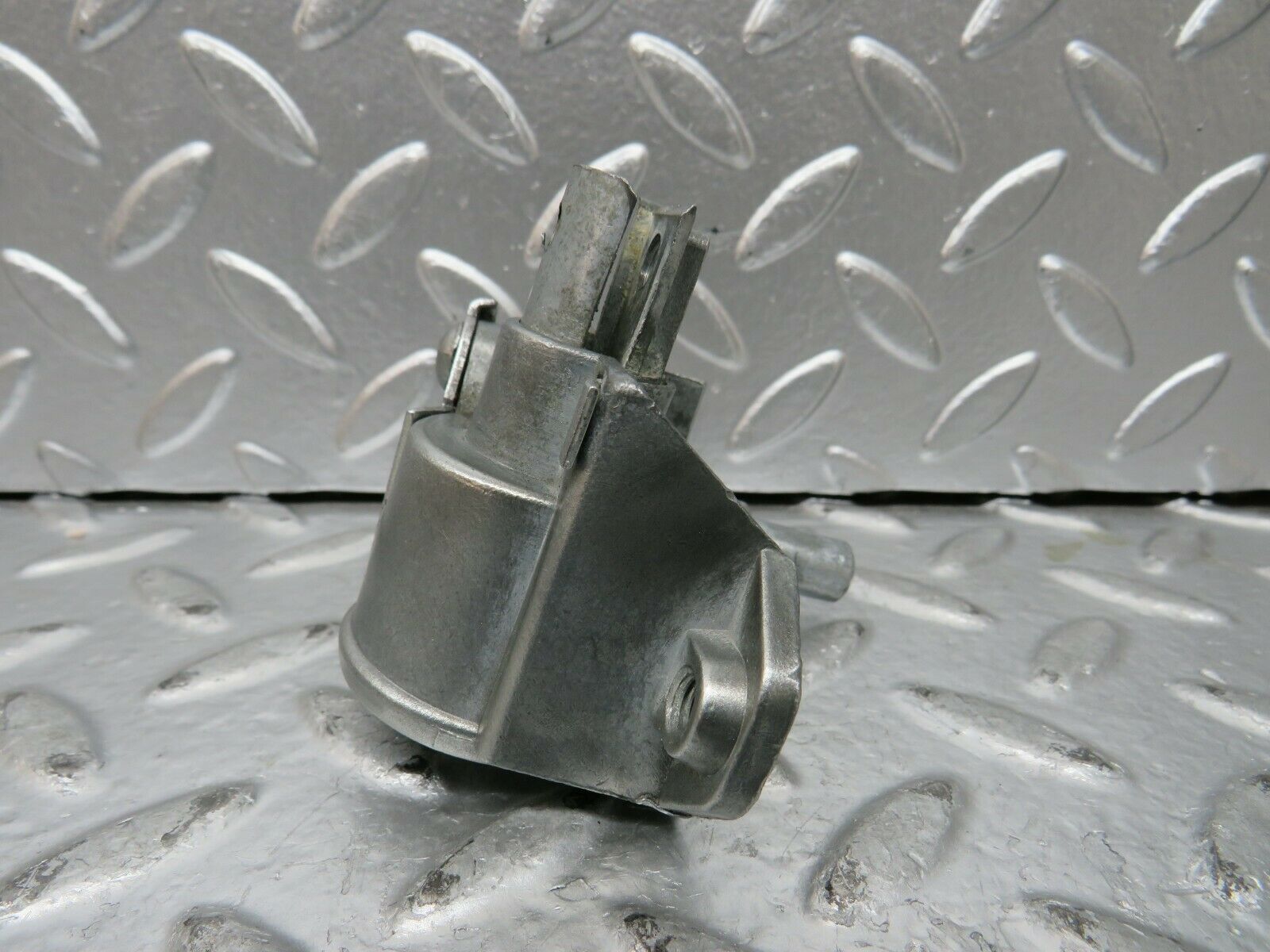 23474 Mercedes-Benz W114 280E Right Door Air Vent Window Regulator