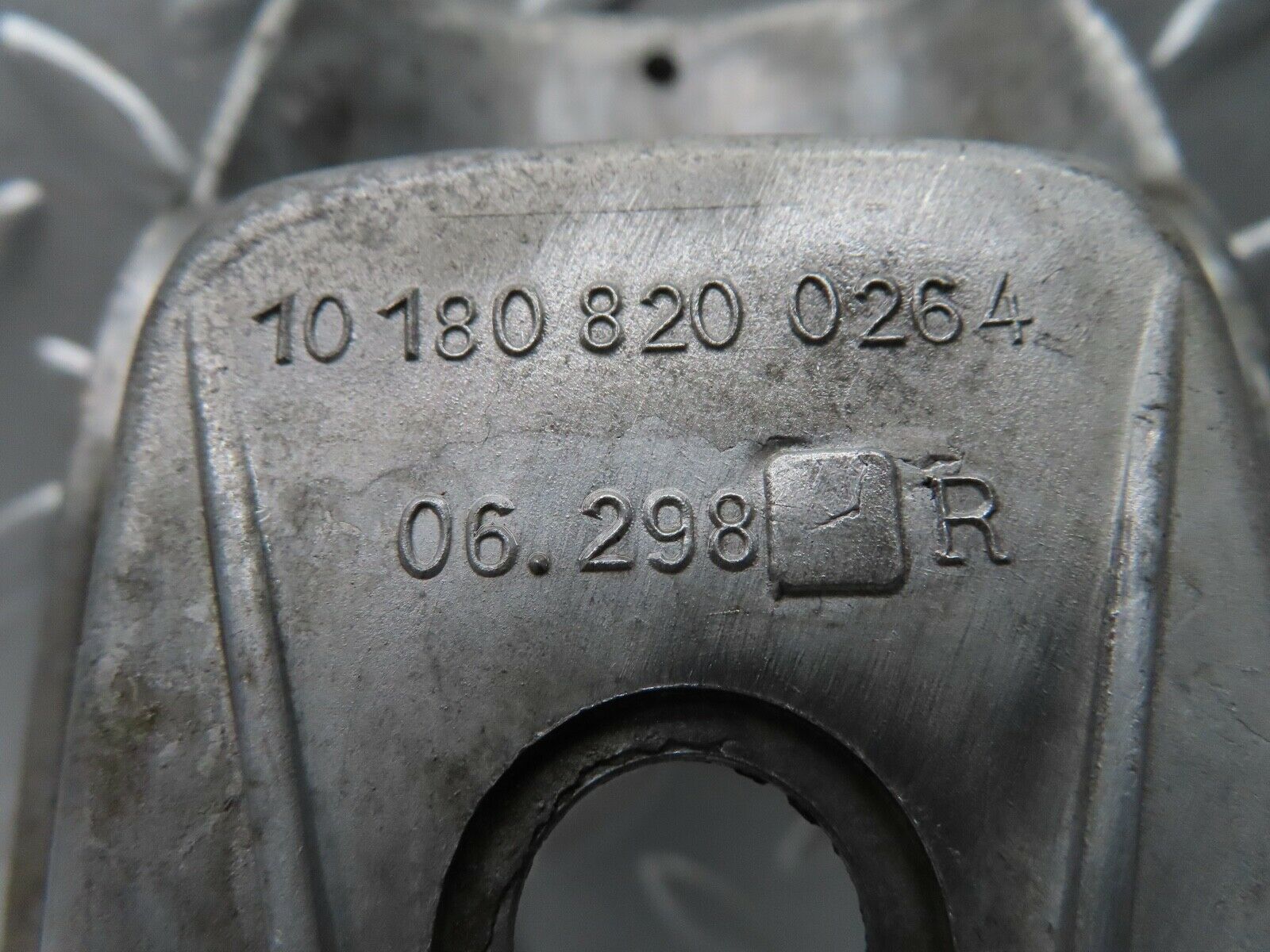 18998 Mercedes-Benz W121 190b Ponton Tail Light Housing Right 101808200264