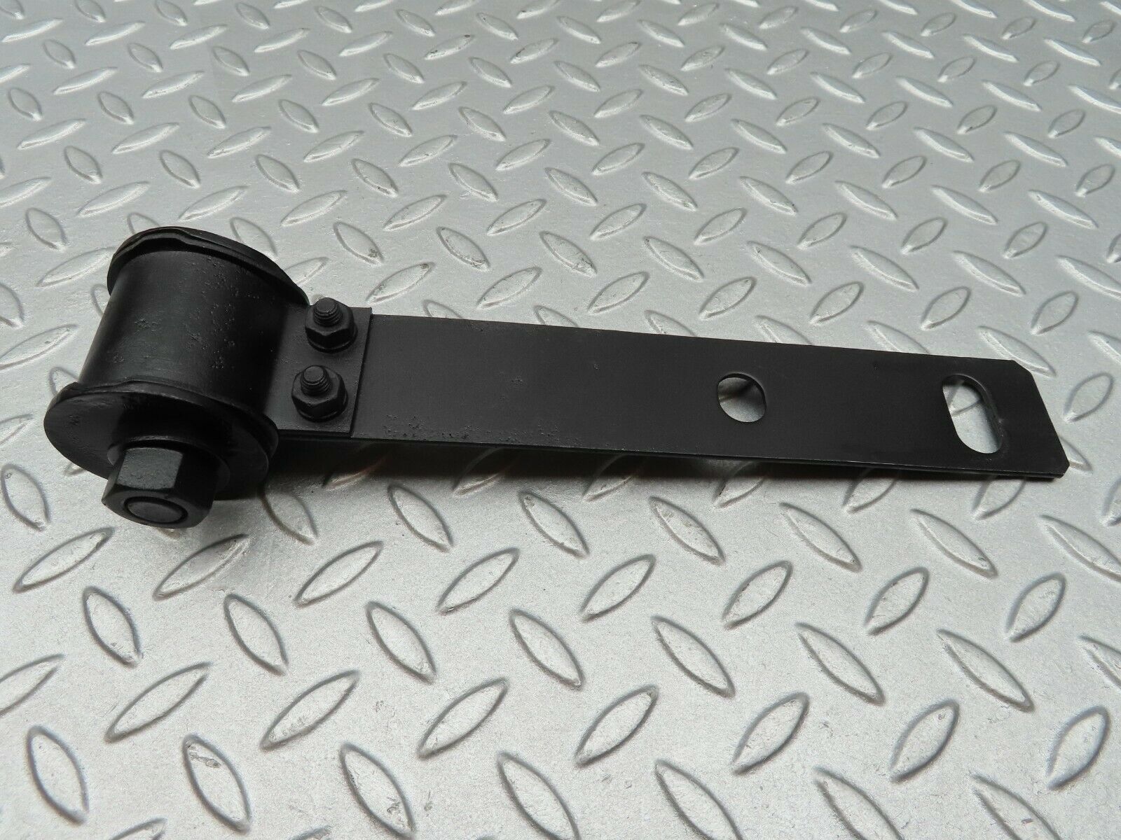 3604 Mercedes-Benz W108 280SE Stabilizer Bar Mounting Front Axle