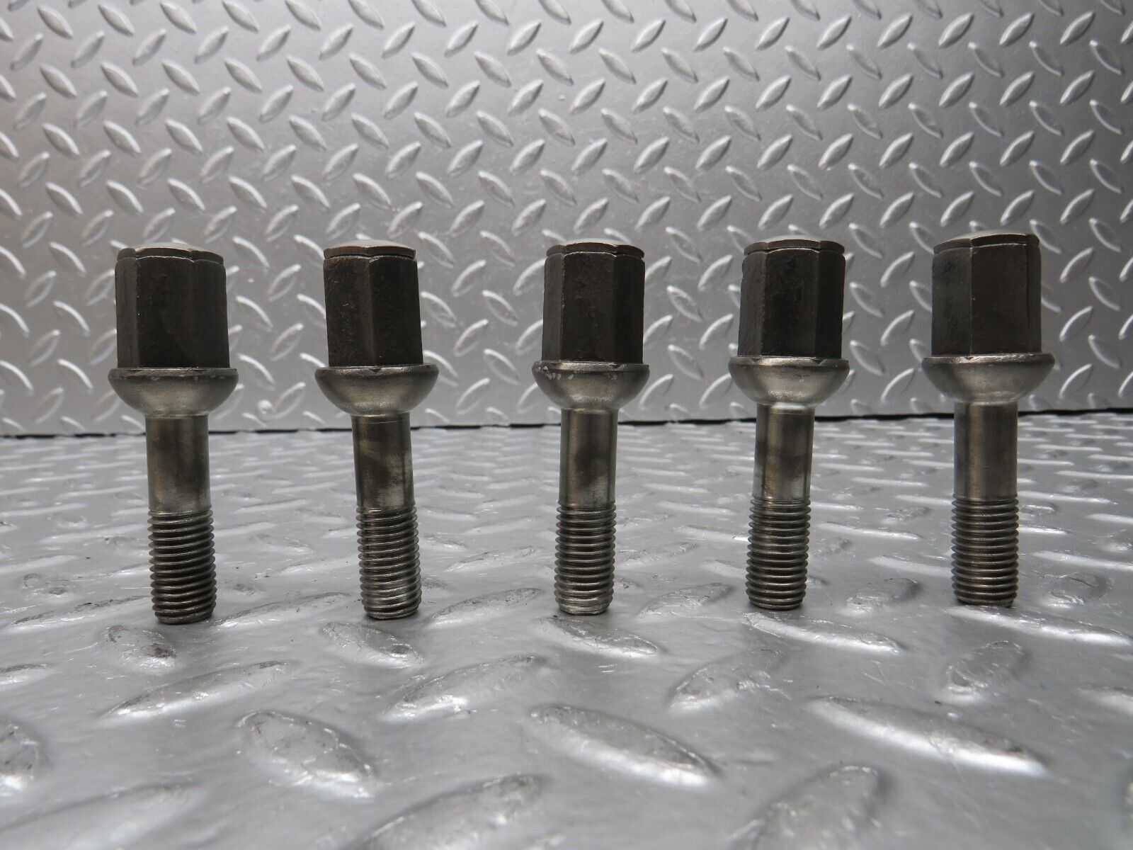 30528 Mercedes-Benz 5x Alloy Wheel Lug Bolt M12x1.5