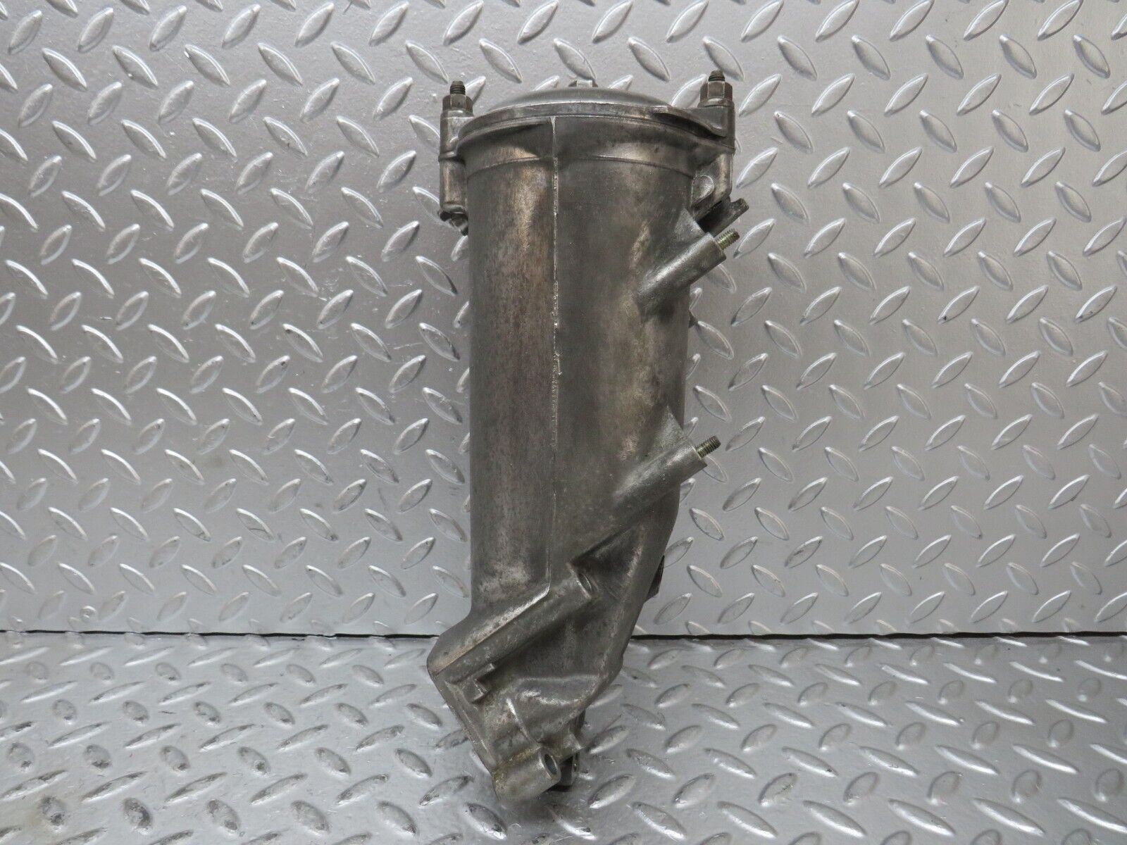 27767 Mercedes-Benz S124 300TE Wagon Oil Filter Housing 6011840602