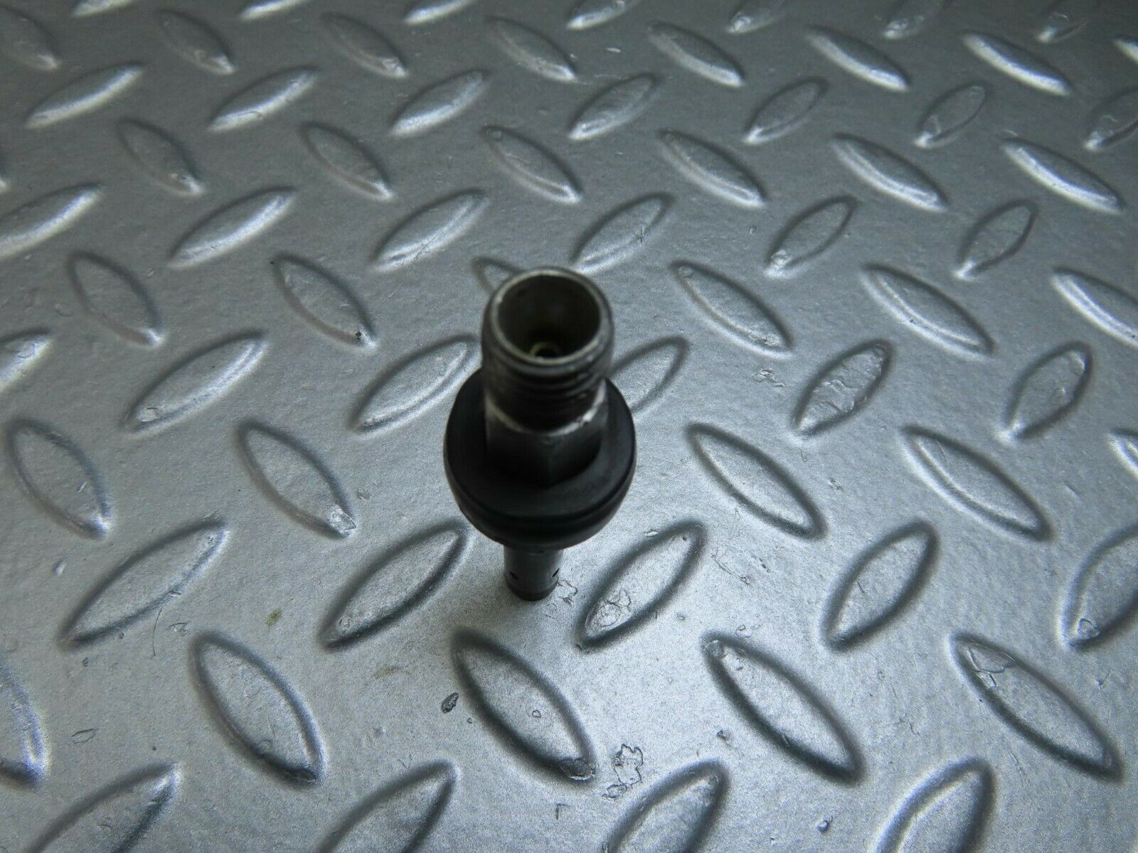 10046 Mercedes-Benz C123 230CE Coupe Fuel Injector Bosch 0437502010