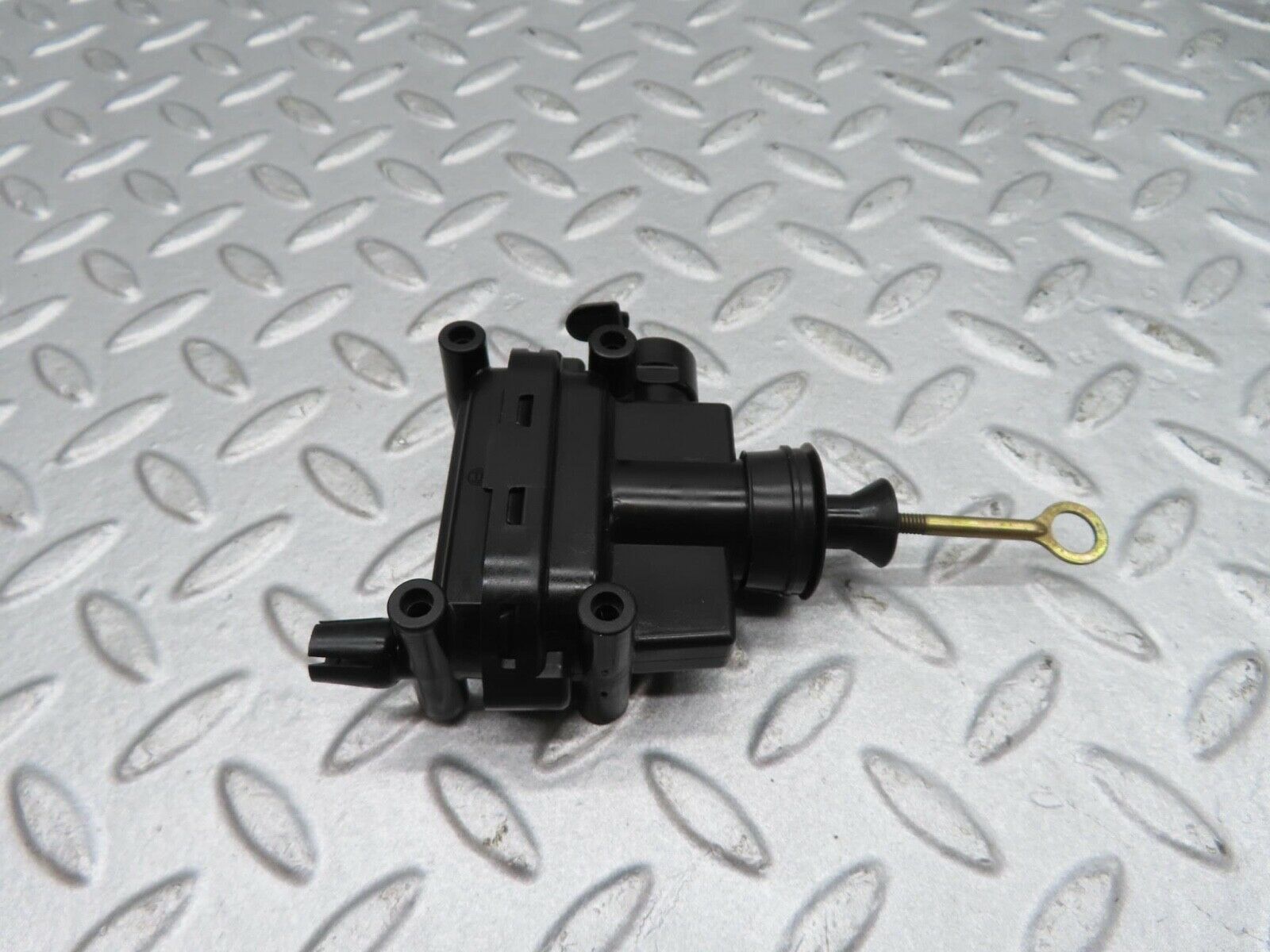 16232 Mercedes-Benz W124 260E Front Door Lock Vacuum Actuator