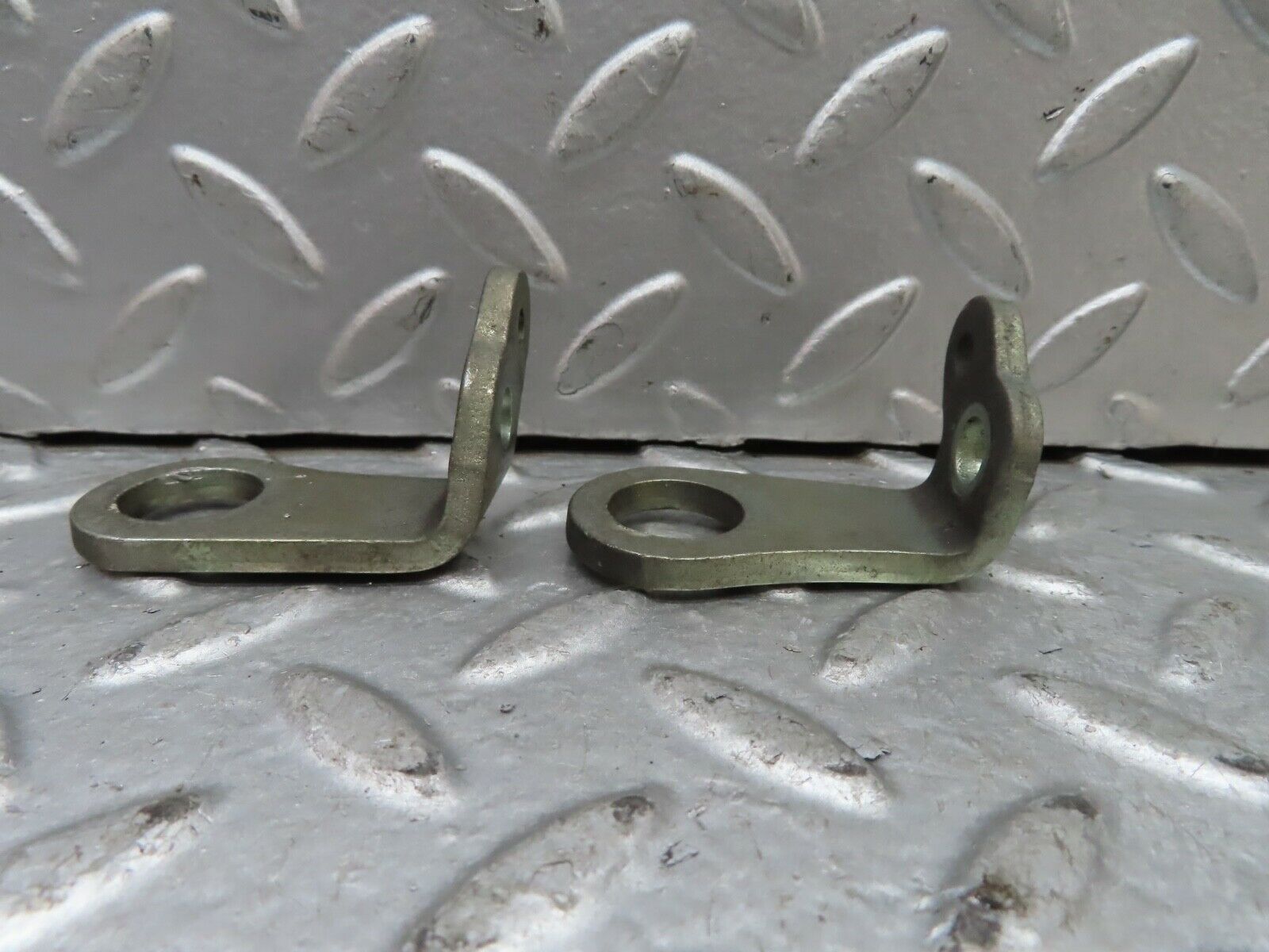19610 Mercedes-Benz C140 CL420 Coupe Engine Lifting Eyes Hooks