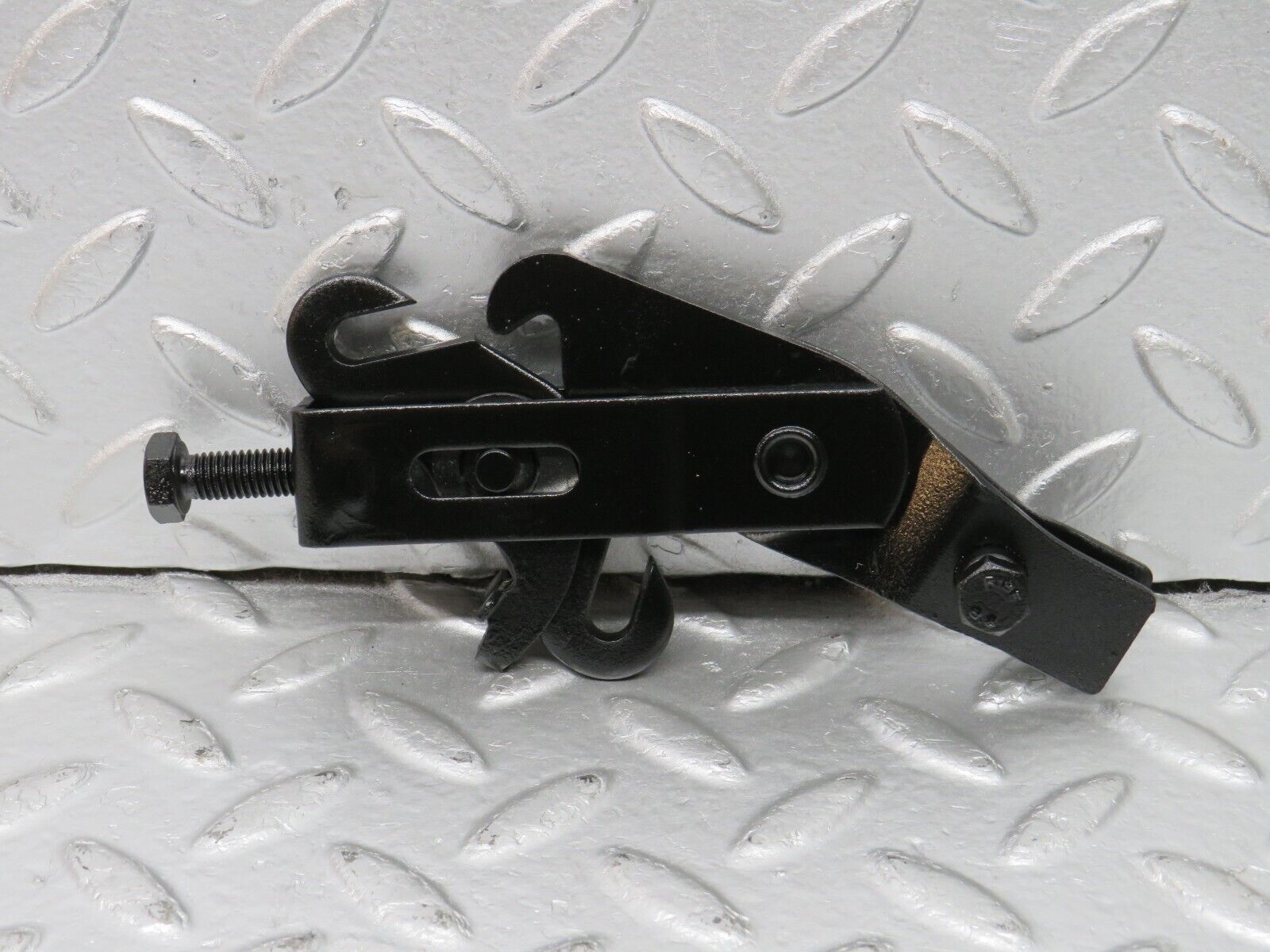 33786 Mercedes-Benz W201 190E 2.0L Handbrake Adjusting Handbrake Regulator