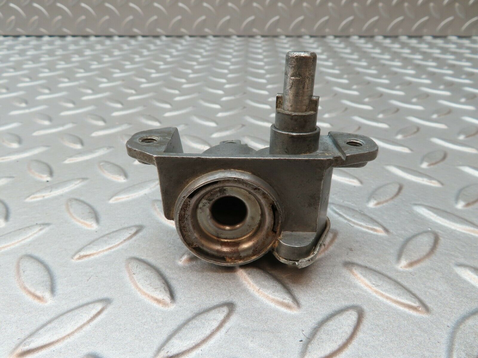 4758 Mercedes-Benz W114 280CE Coupe Vent Window Regulator Left