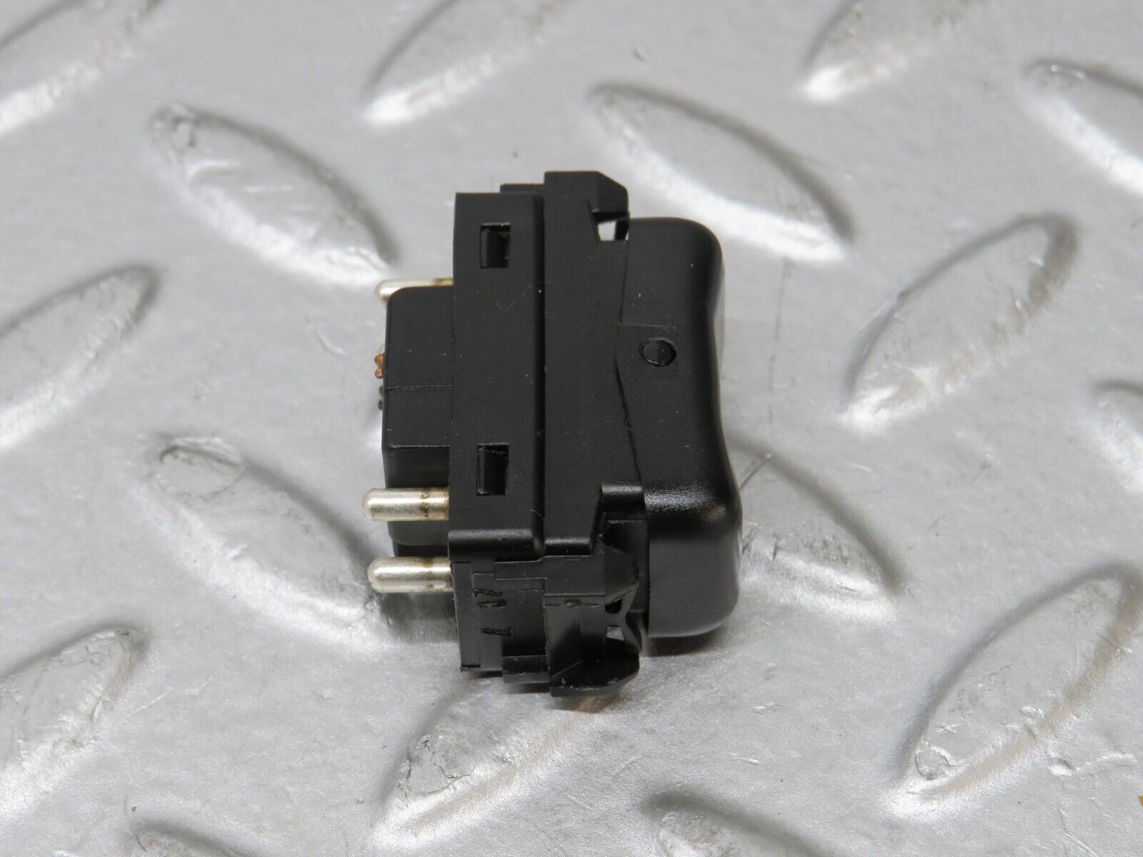 36913 Mercedes-Benz C126 420SEC Coupe Electric Window Switch Right 1248204510