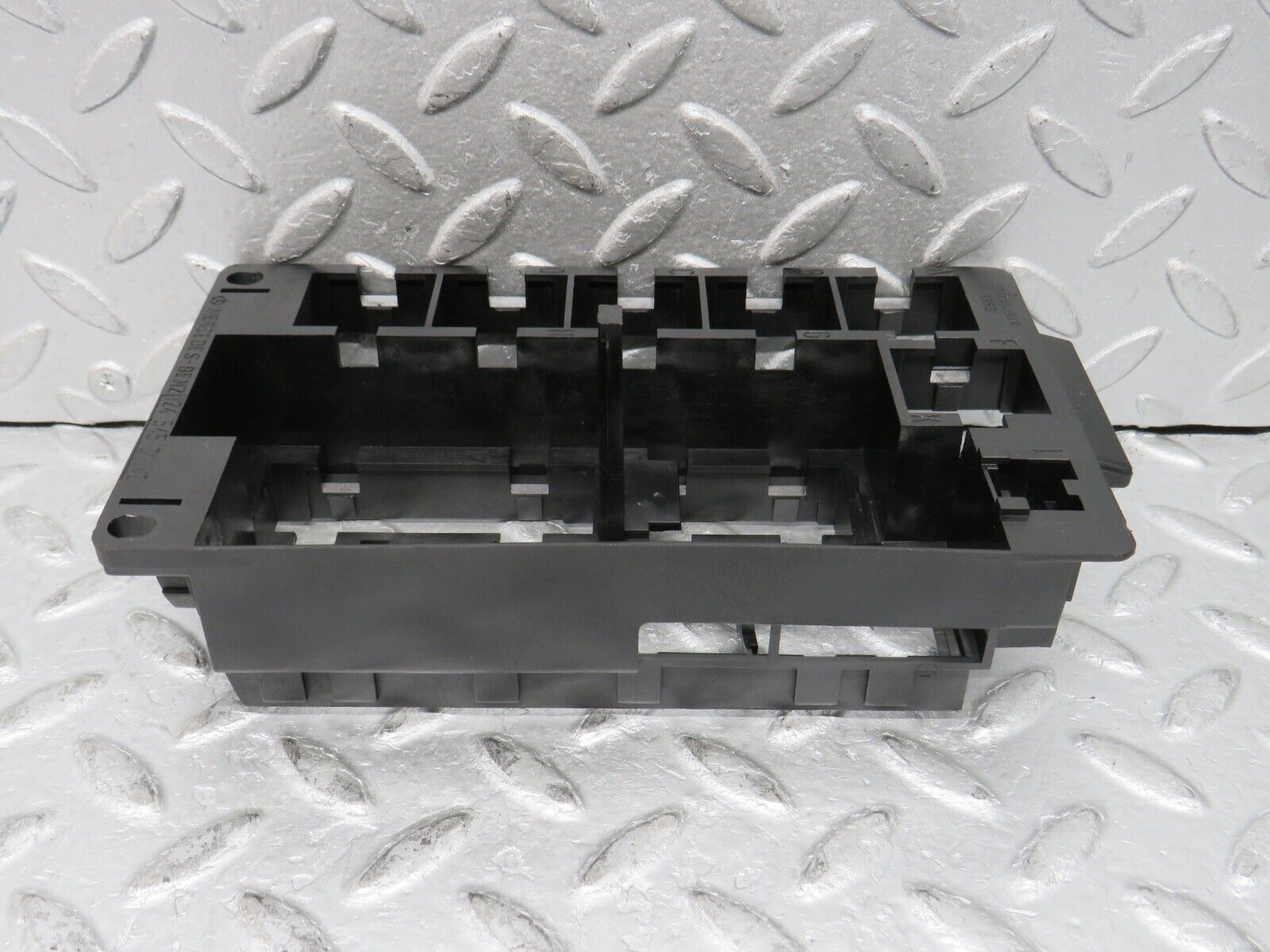 37943 Mercedes-Benz A124 320E Cabriolet Fuse Relay Holder Bracket 1245450140