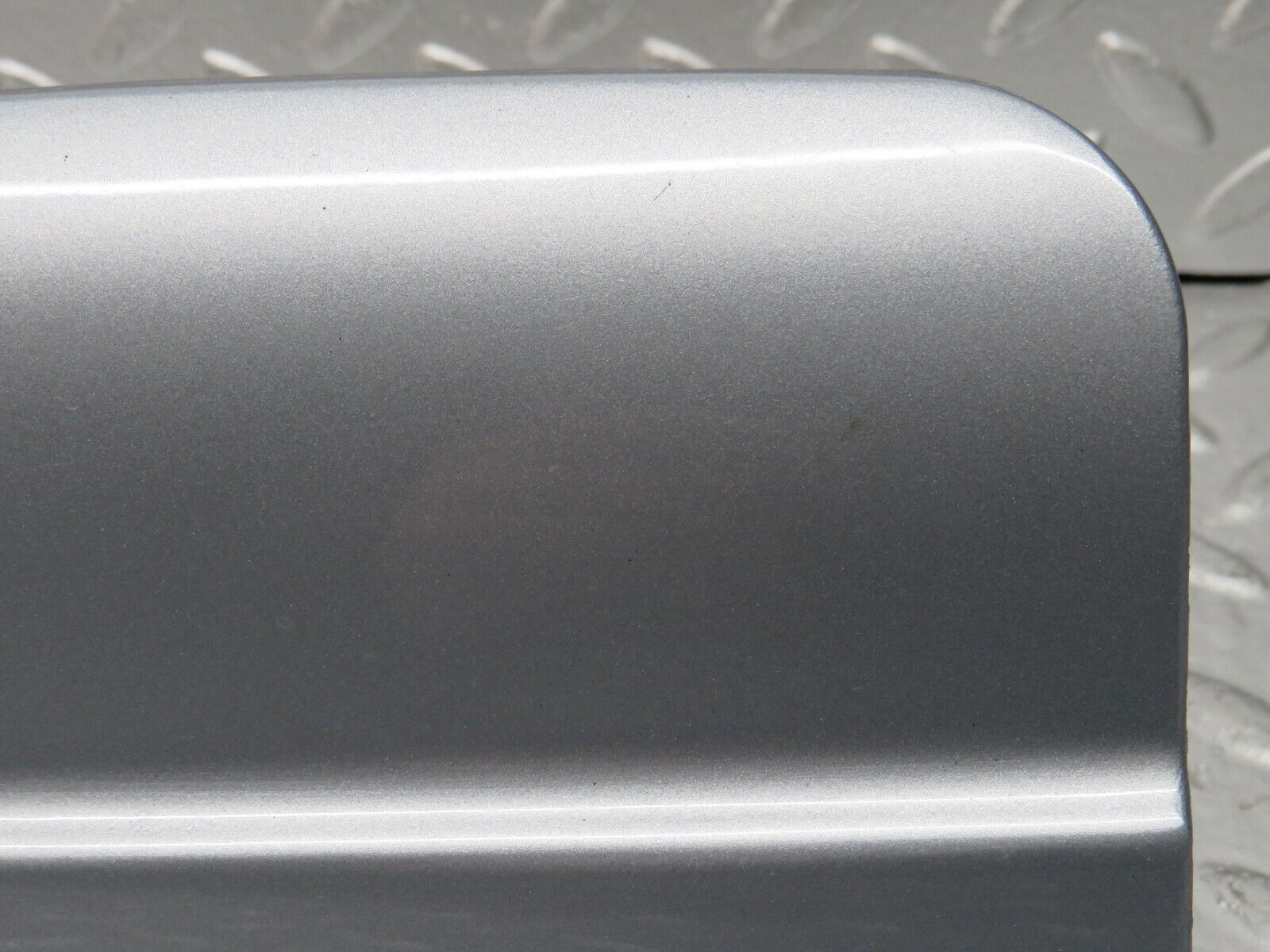 32064 Mercedes-Benz W123 230E Fuel Tank Flap Cap 1235840039