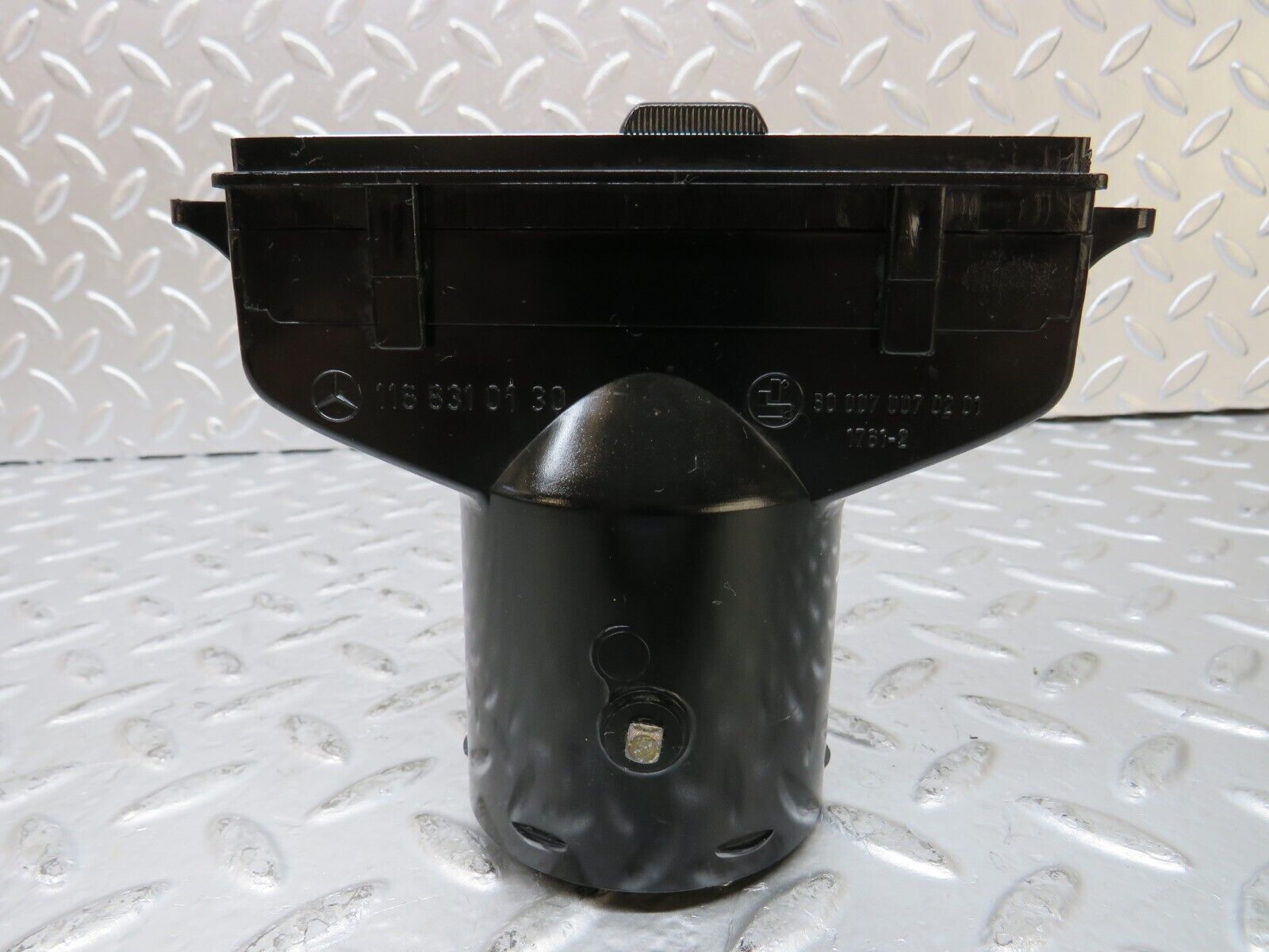 26182 Mercedes-Benz W116 450SE Dashboard Air Vent 1168310130