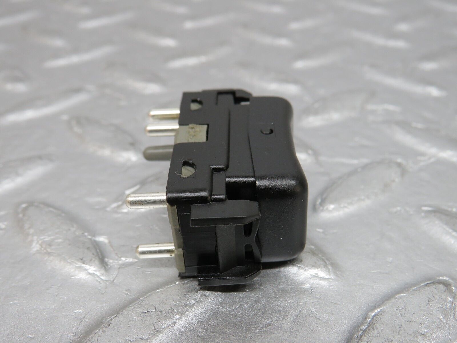 38086 Mercedes-Benz A124 320E Electric Window Switch Left Side 1248209310