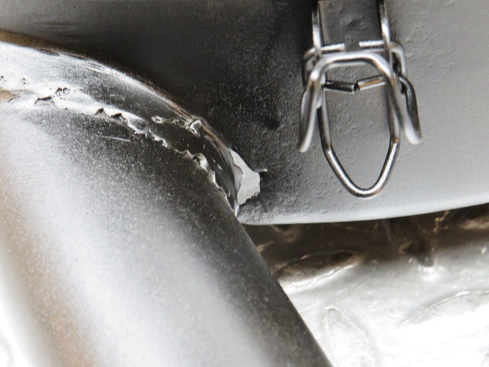 0307 Mercedes-Benz W123 220D Air Filter Housing Bottom 0110946702