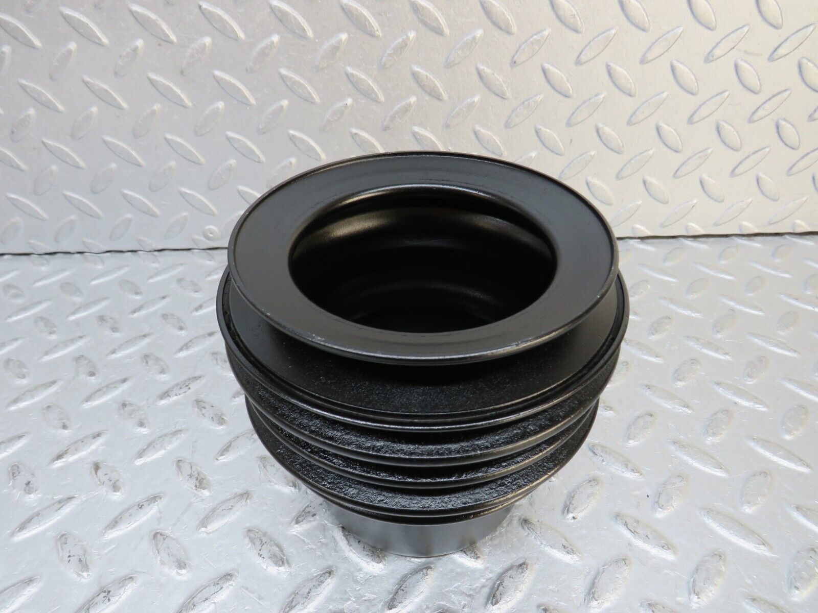 37653 Mercedes-Benz W109 300SEL Crankshaft Pulley