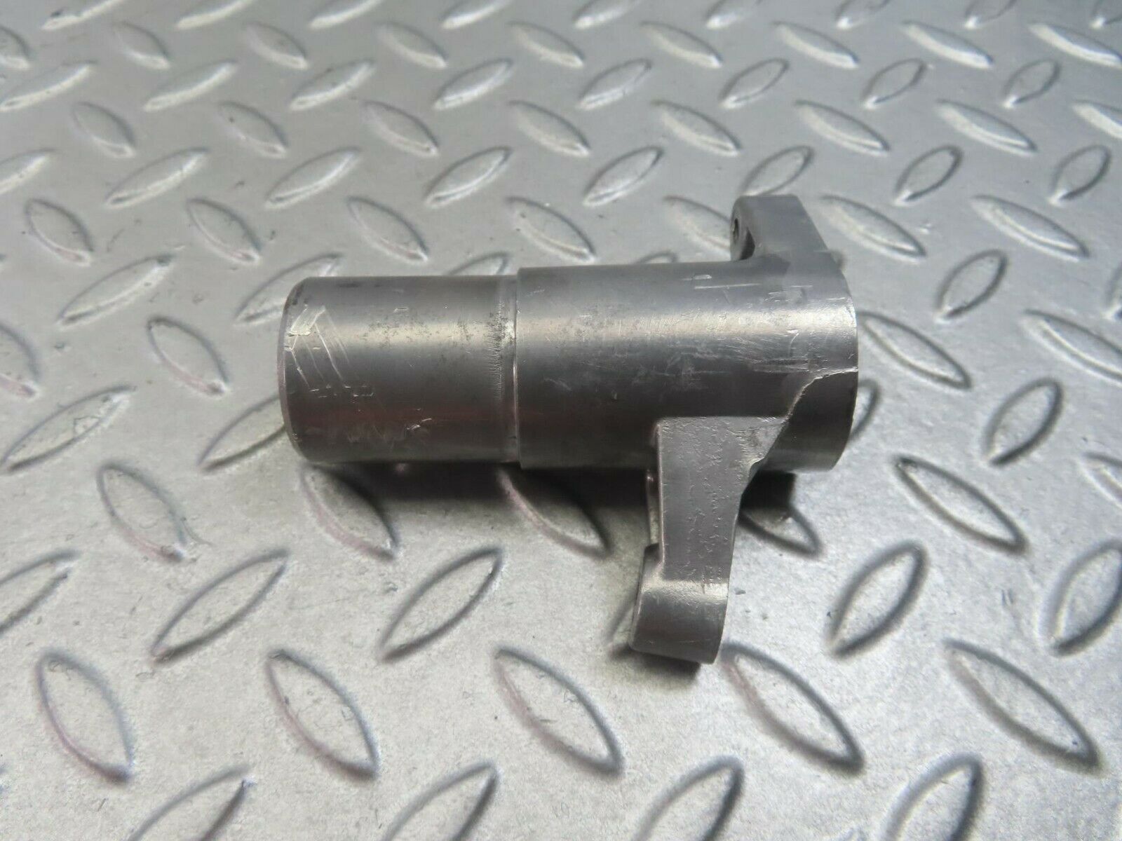 8364 Mercedes-Benz W115 Ignition Distributor Mount Bracke 1151580115