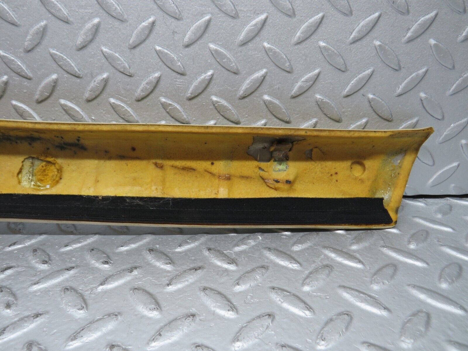 36937 Mercedes-Benz C126 420SEC Coupe A Pillar Cover Right Side Beige