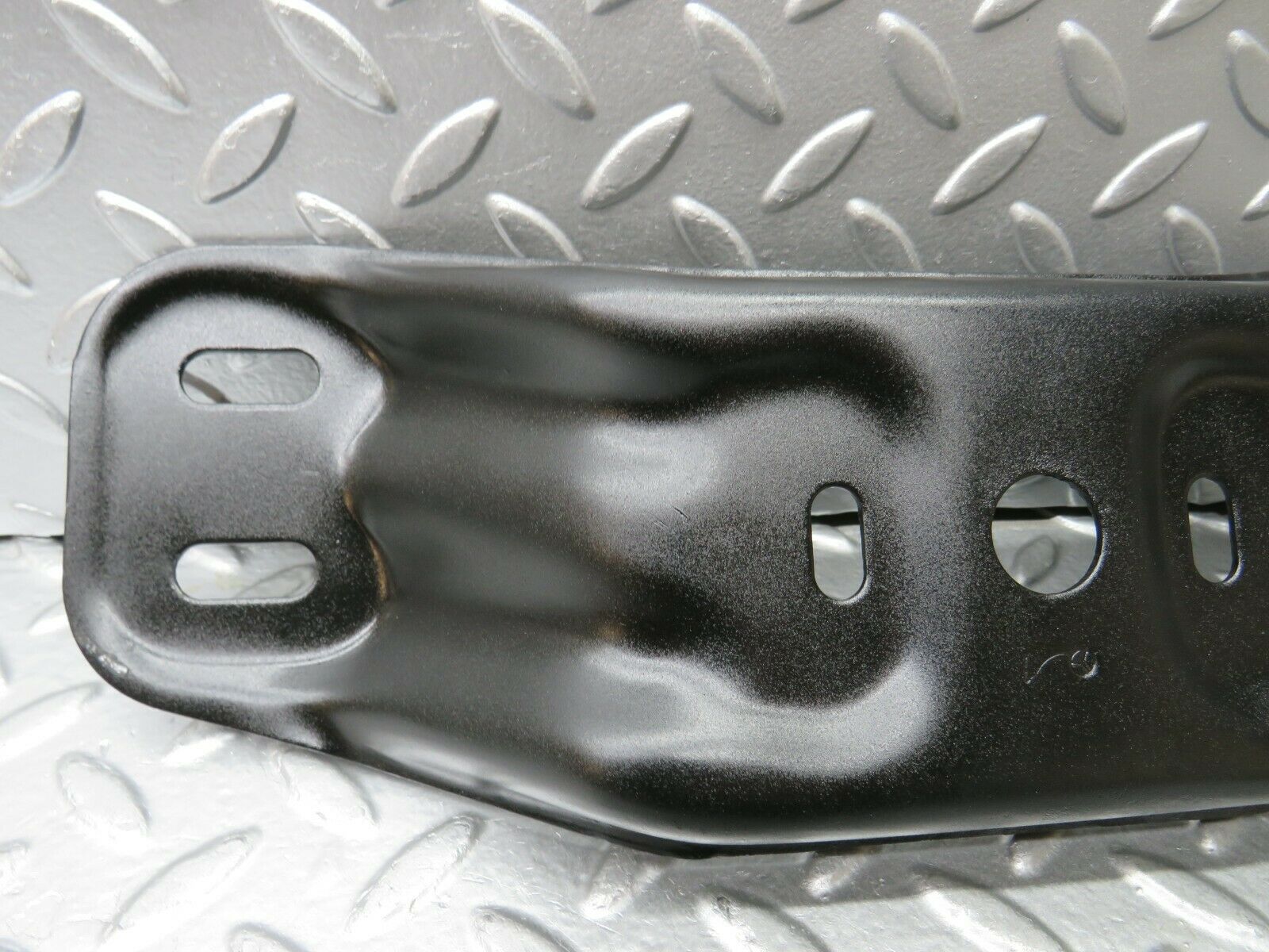 22433 Mercedes-Benz C124 E220 Coupe Gearbox Mount Bracket