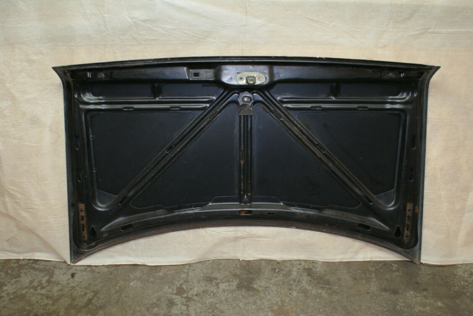 2492 Mercedes-Benz W116 350SE Boot Lid Trunk Door