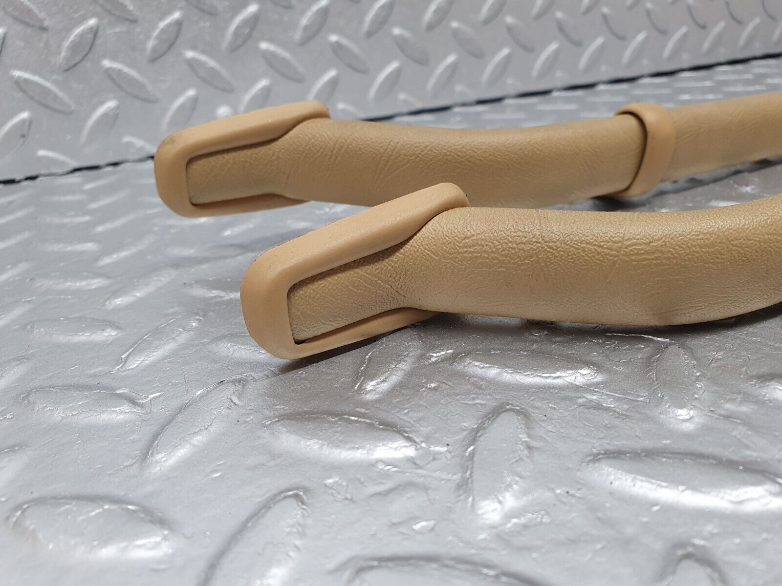 41519 Mercedes-Benz W124 200E Interior Roof Grab Handle Set Palomino