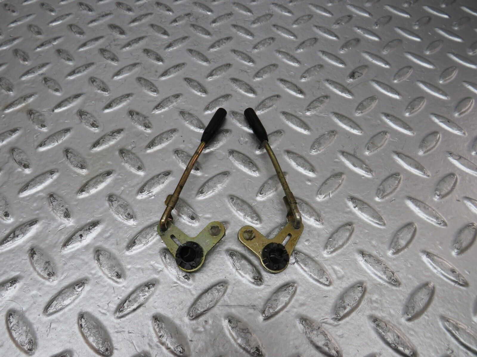 27495 Mercedes-Benz S124 300TE Wagon Rear Door Lock Knob Pair