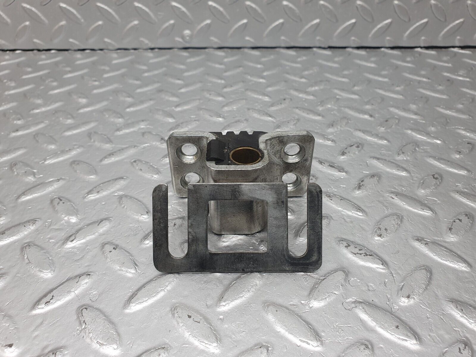 40913 Mercedes-Benz W126 300SE Door Lock Latch Right Side