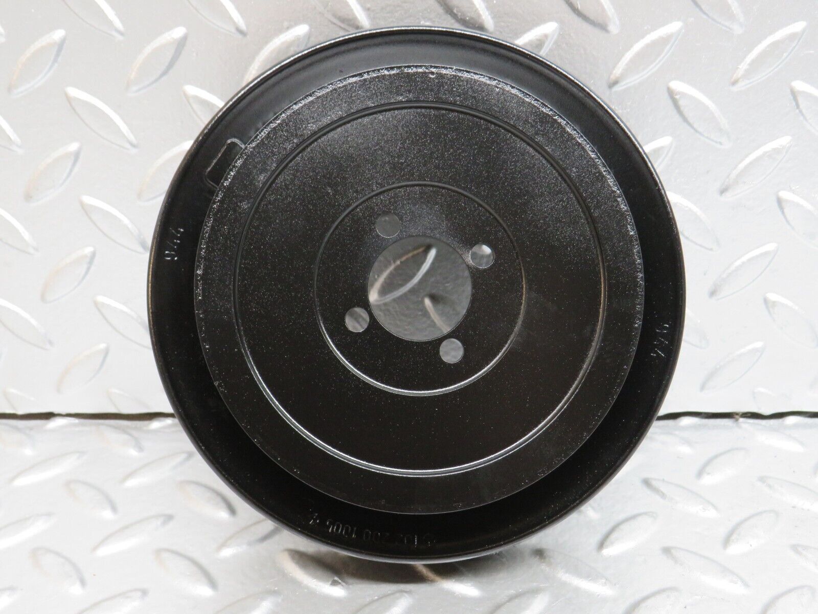 29515 Mercedes-Benz W124 230E Water Pump Pulley 1022001005