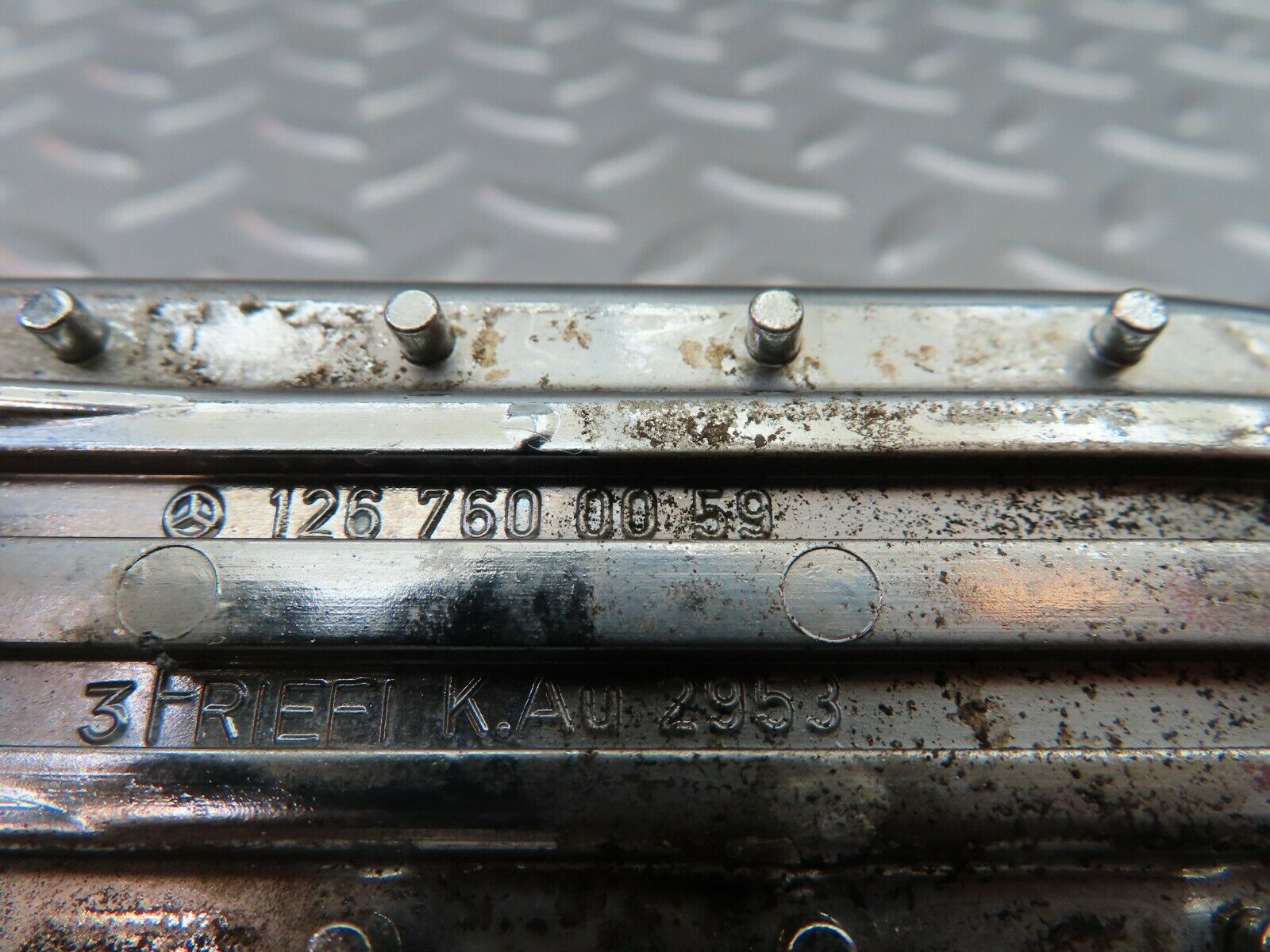 6077 Mercedes-Benz W126 380SE Exterior Door Handle Rear Right 1267600059