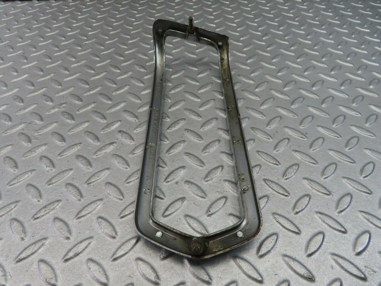 8100 Mercedes-Benz W108 Tail Light Chrome Frame Right 1088260259
