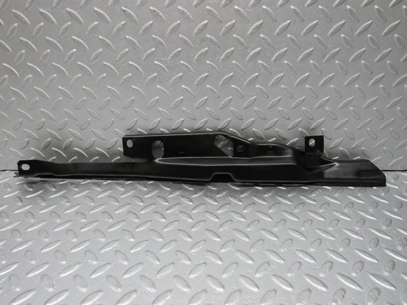 38011 Mercedes-Benz A124 320E Cabriolet Rear Left Window Channel Support