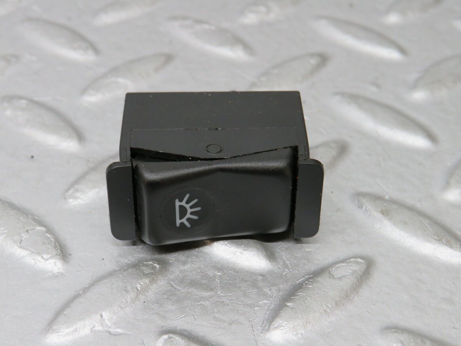 36119 Mercedes-Benz W126 420SE Interior Light Switch 0008205910