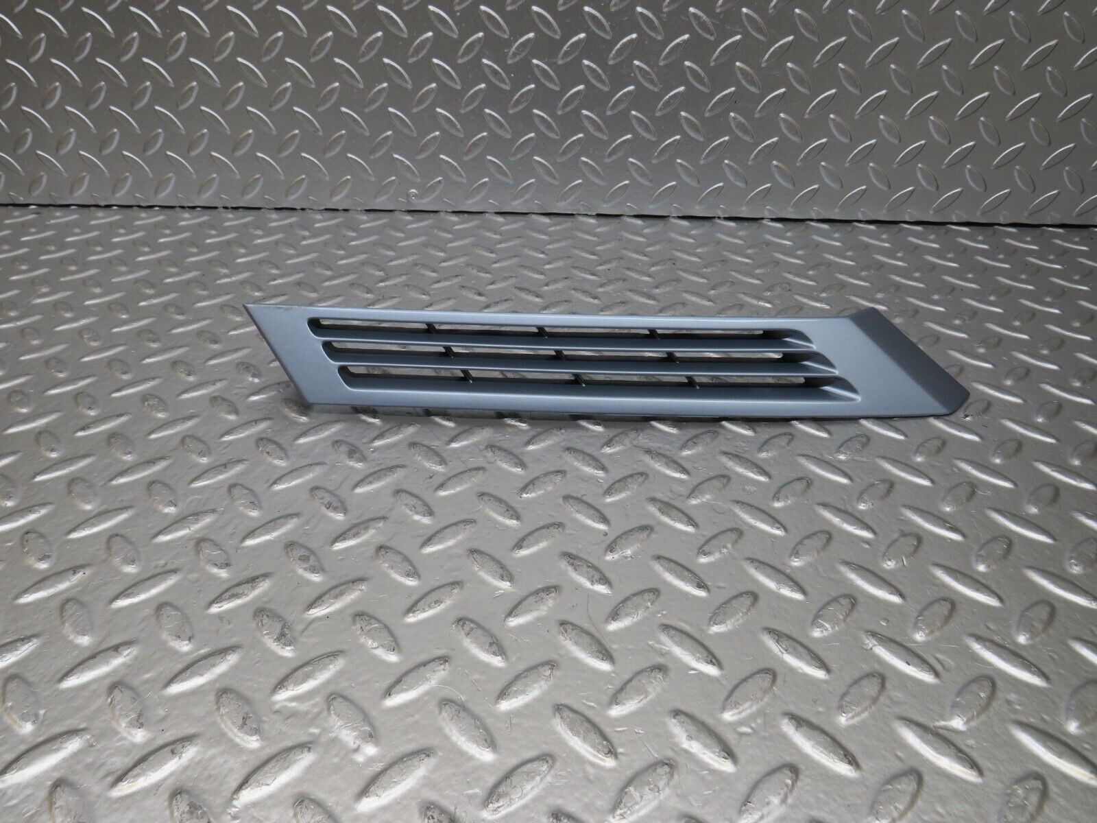 25154 Mercedes-Benz W201 190D C Pillar Exterior Cover Left Side 2016980289