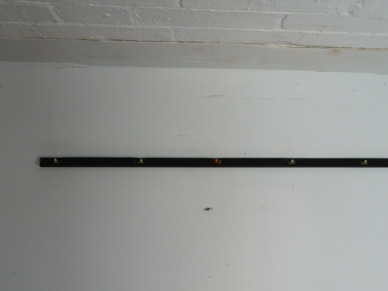 4827 Mercedes-Benz W114 280CE Coupe Centre Fender Wing Chrome Trim Rear Right