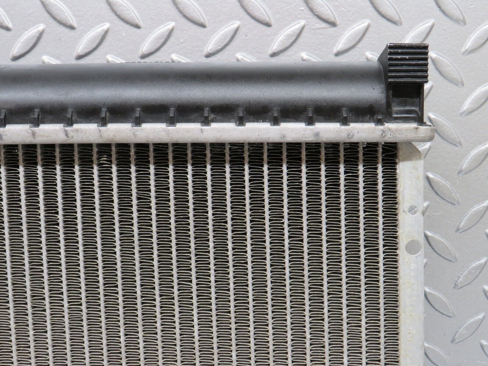 36658 Mercedes-Benz W201 190E 2.0L Coolant Radiator Nissens 62550