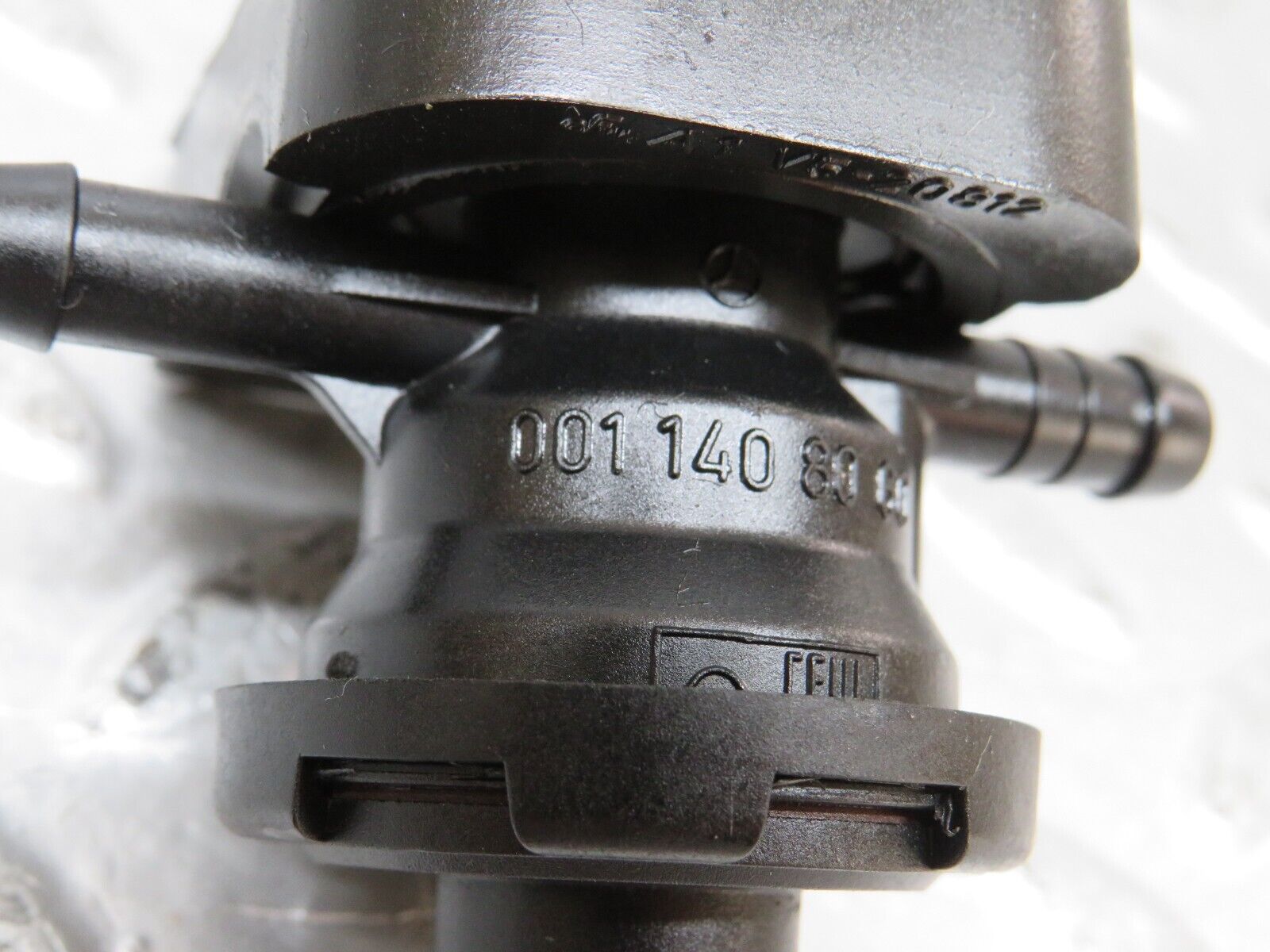 26387 Mercedes-Benz C124 220CE Coupe Fuel Regeneration Vacuum Valve 1201411240