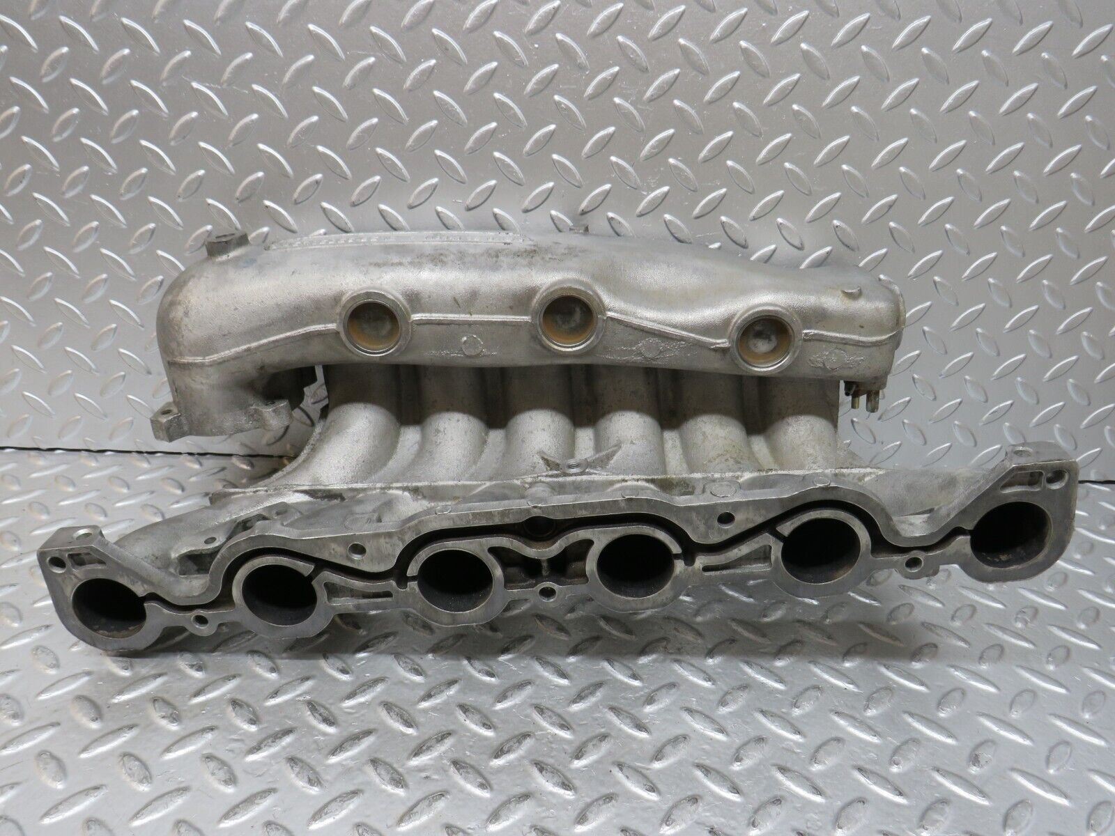 28038 Mercedes-Benz W123 280E Air Intake Manifold 1101413201