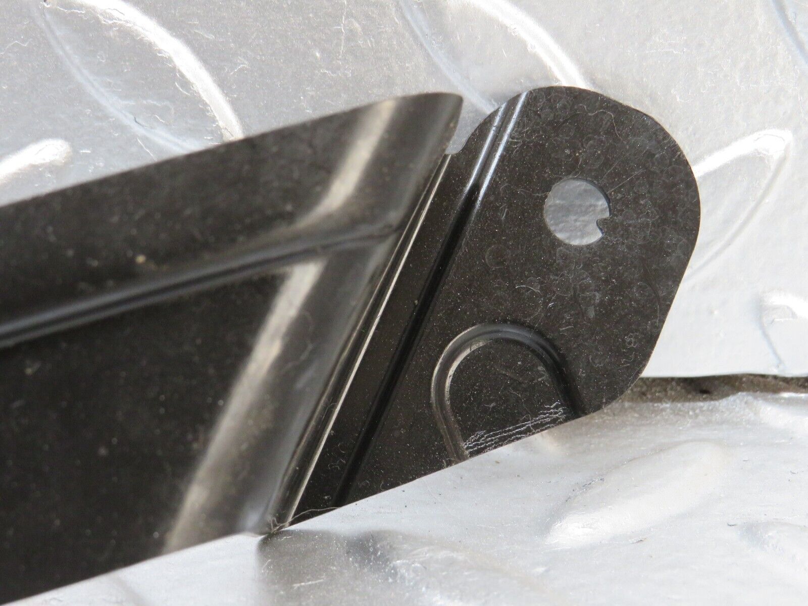 25037 Mercedes-Benz W140 S320 Door Speaker Bracket Right 1408270216