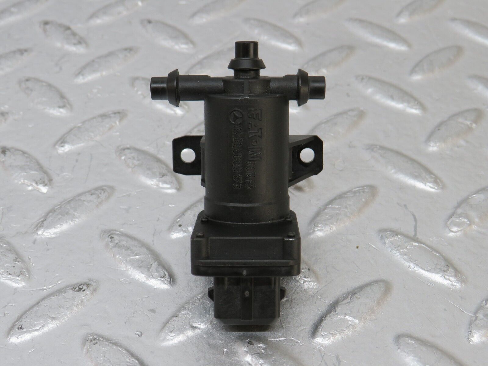 34888 Mercedes-Benz W210 320E Heater Control Vacuum Valve 2028000178