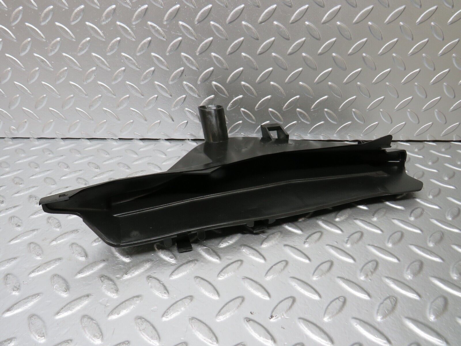 25141 Mercedes-Benz W201 190D Front Right Rain Gutter Drain Channel 2016280273