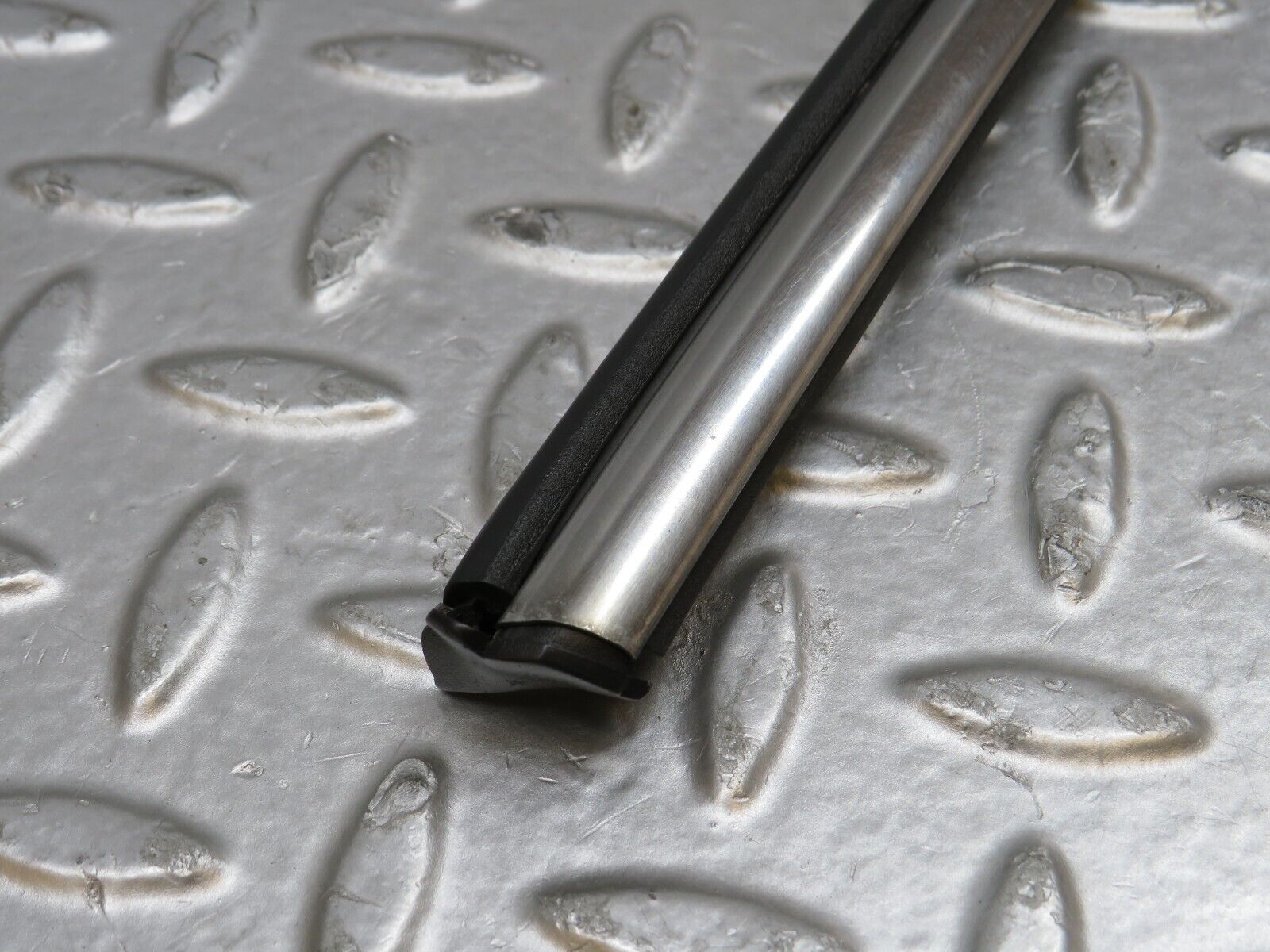 37432 Mercedes-Benz W109 300SEL Rear Right Fender Wing Centre Moulding Trim